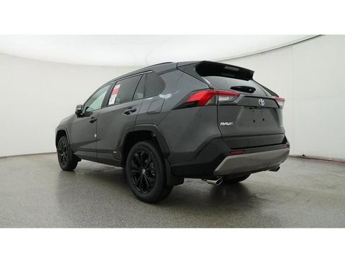 Used 2024 Toyota RAV4 SE AWD/4WD image 27