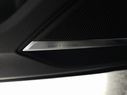 Used 2020 Audi A8 L 4.0T w/ Sport Plus Package image 16