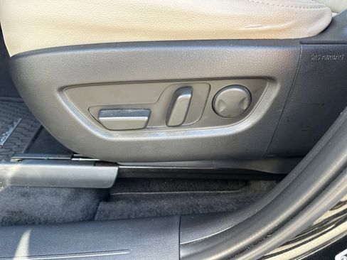 Used 2024 MAZDA CX-90 Plug-In Hybrid w/ Preferred image 19