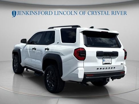 Used 2025 Toyota 4Runner SR5 AWD/4WD image 6
