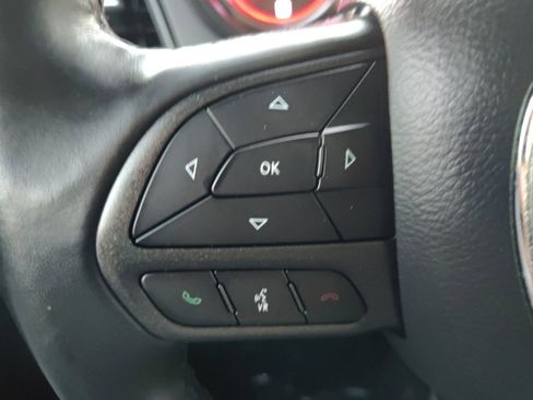 Used 2023 Dodge Challenger SXT image 10