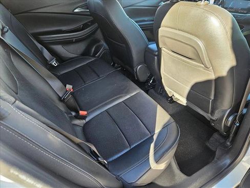 Used 2022 Buick Encore GX Essence w/ Experience Buick Package image 19