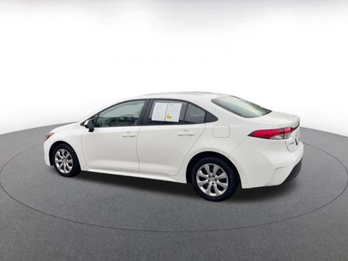 Used 2025 Toyota Corolla LE FWD image 7
