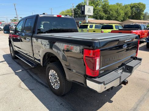 Used 2022 Ford F250 XLT w/ XLT Premium Package AWD/4WD image 5