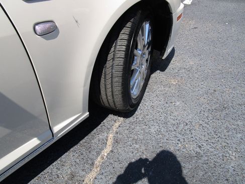 Used 2011 Cadillac STS image 31