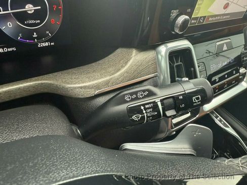 Used 2023 Kia Sorento SX Prestige image 25