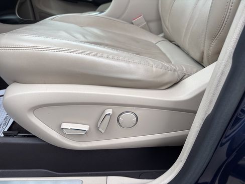 Used 2017 Lincoln MKC Reserve w/ Lincoln MKC Climate Package image 18