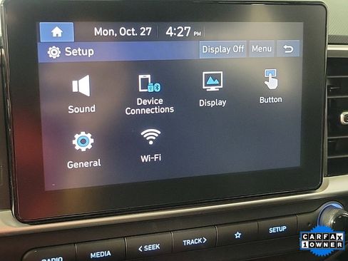 Used 2024 Hyundai Venue SEL image 24