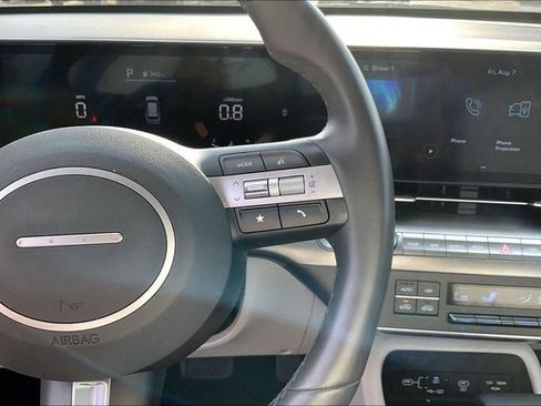 Used 2025 Hyundai Kona SEL AWD/4WD image 12