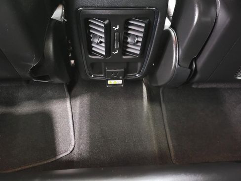Used 2022 Jeep Grand Cherokee Laredo X AWD/4WD image 51