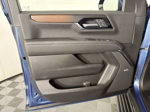 New 2026 GMC Yukon XL Denali AWD/4WD image 8