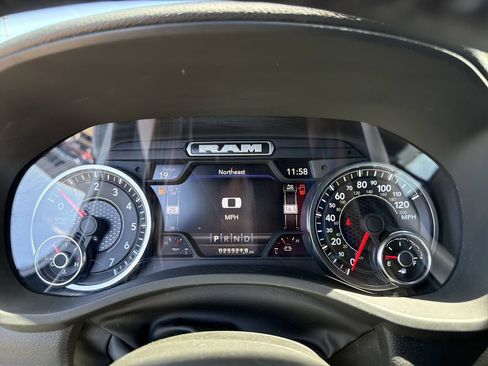 Used 2023 RAM 1500 Big Horn AWD/4WD image 22