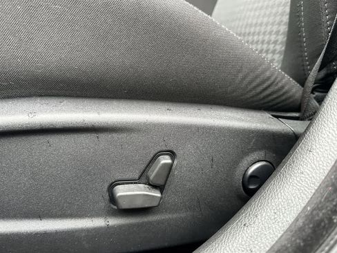 Used 2022 Dodge Charger R/T w/ Driver Convenience Group image 14