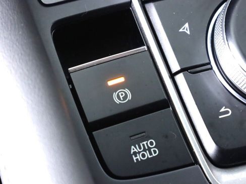 Used 2021 MAZDA MAZDA3 s FWD image 28