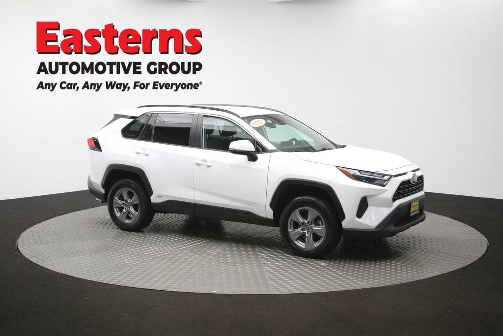 Used 2022 Toyota RAV4 XLE AWD/4WD image 48