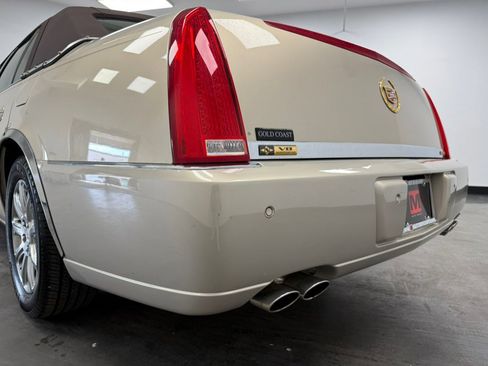 Used 2008 Cadillac DTS w/ Sun And Sound Package FWD image 24