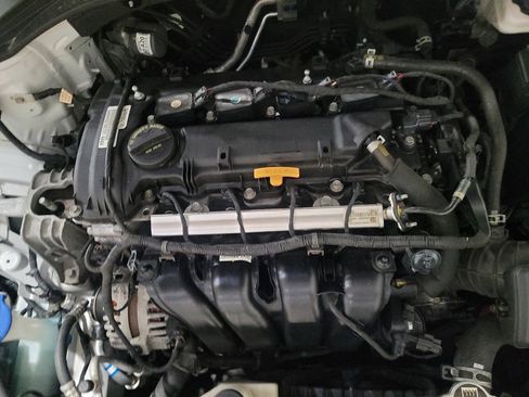Used 2018 Hyundai Elantra Value Edition w/ Cargo Package FWD image 30