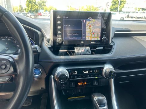 Used 2020 Toyota RAV4 XSE AWD/4WD image 17