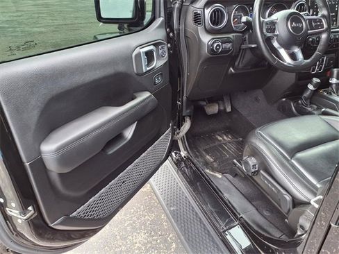 Used 2021 Jeep Wrangler Unlimited Sahara image 35