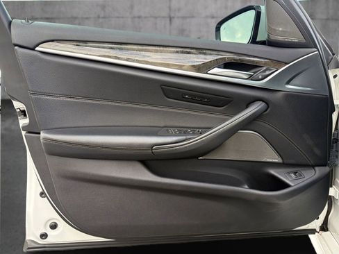 Used 2019 BMW 540i w/ M Sport Package image 20