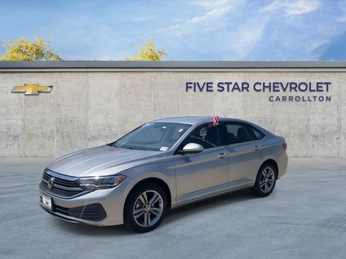 Used 2023 Volkswagen Jetta SE FWD image 4