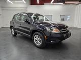 Used 2013 Volkswagen Tiguan S image 2