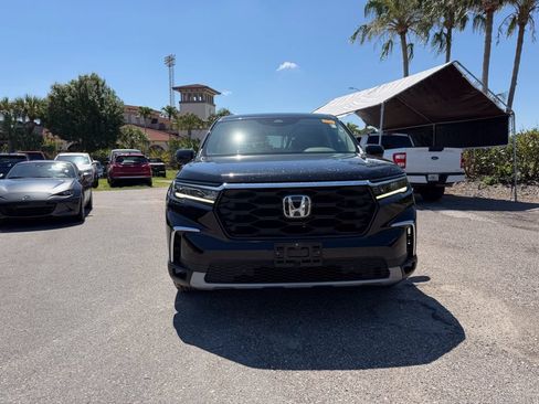 Used 2023 Honda Pilot EX-L image 3