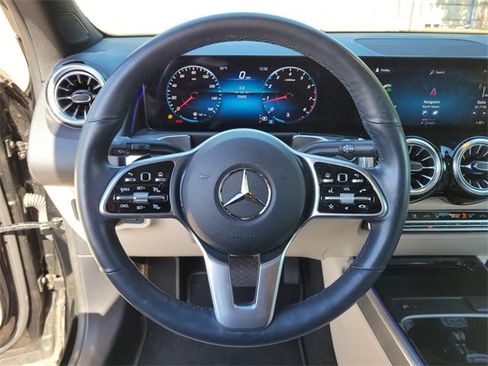 Certified 2022 Mercedes-Benz GLB 250 4MATIC image 26