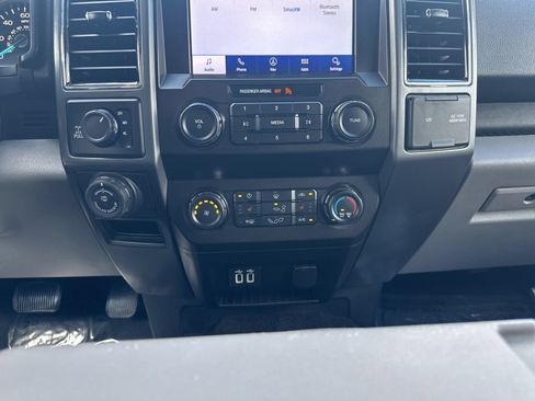 Used 2020 Ford F150 XLT w/ Equipment Group 302A Luxury AWD/4WD image 59