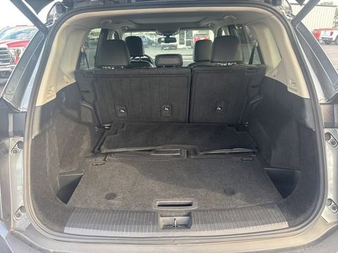 Used 2023 Nissan Rogue SL w/ SL Premium Package image 5