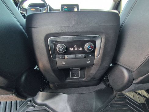 Used 2023 Chevrolet Suburban Premier AWD/4WD image 26