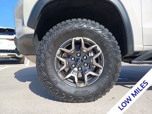 Used 2026 Chevrolet Colorado ZR2 w/ Technology Package image 5