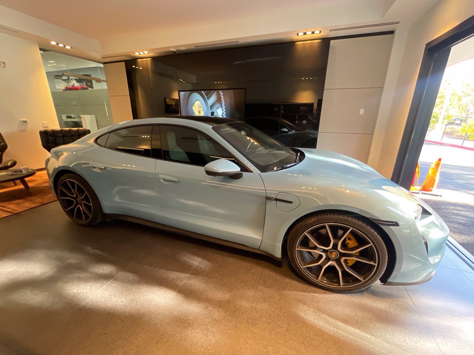 Certified 2024 Porsche Taycan w/ Premium Package RWD image 4