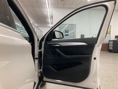 Used 2018 BMW X1 xDrive28i AWD/4WD image 31