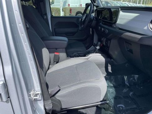 Used 2024 Jeep Wrangler Sport S image 29