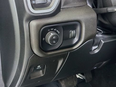 Used 2022 RAM 1500 Big Horn AWD/4WD image 13