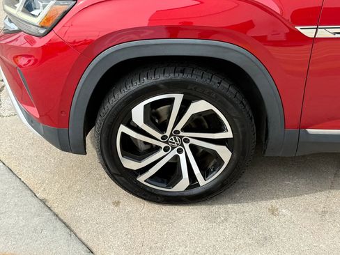 Used 2020 Volkswagen Atlas Cross Sport SEL Premium AWD/4WD image 49