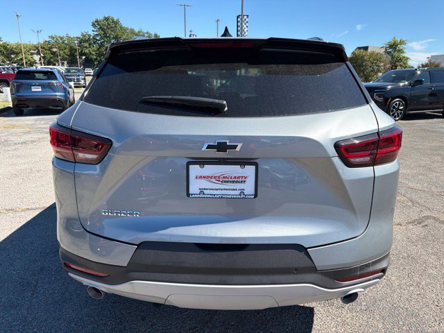 New 2026 Chevrolet Blazer LT w/ LPO, Black Sport Package FWD image 4