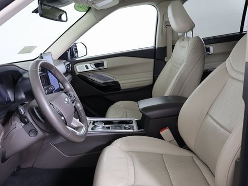 Used 2021 Ford Explorer Platinum w/ Equipment Group 601A image 21
