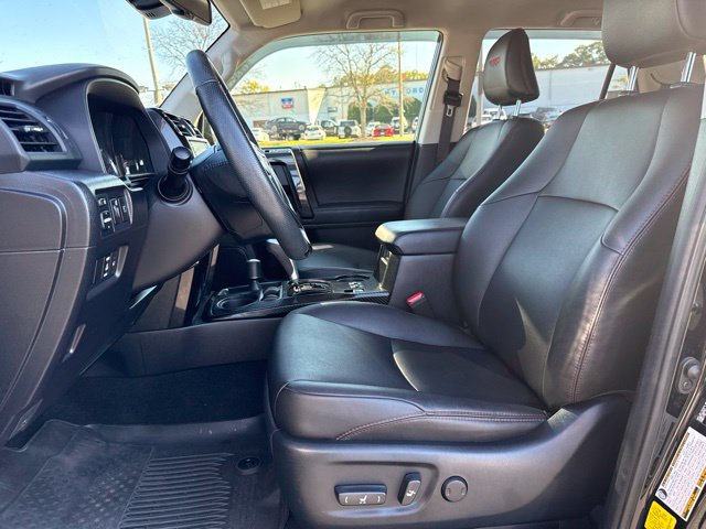 Used 2023 Toyota 4Runner TRD Off-Road Premium AWD/4WD image 3