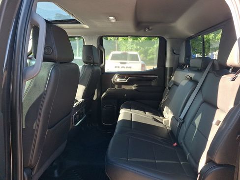 Used 2022 GMC Sierra 1500 SLT w/ SLT Premium Plus Package AWD/4WD image 10