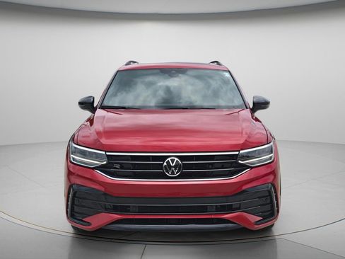 Used 2024 Volkswagen Tiguan SE R-Line FWD image 5