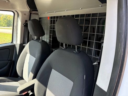 Used 2019 RAM ProMaster City Tradesman image 9