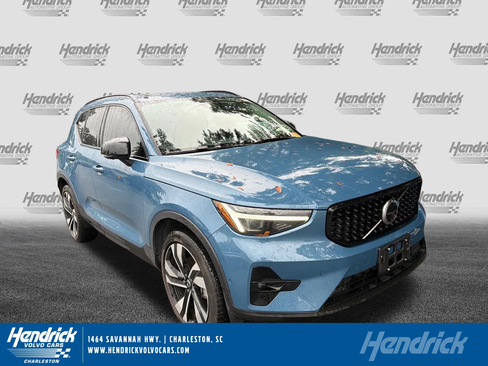 Certified 2024 Volvo XC40 B5 Ultimate w/ Protection Package Premier AWD/4WD image 1