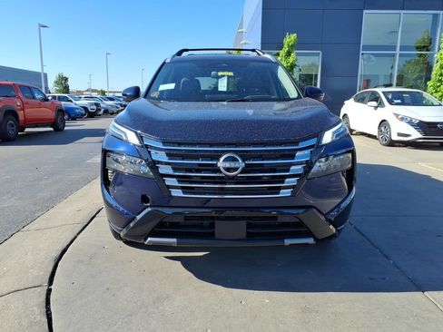 New 2026 Nissan Rogue Platinum AWD/4WD image 3