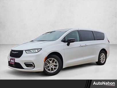 Used 2024 Chrysler Pacifica Touring-L