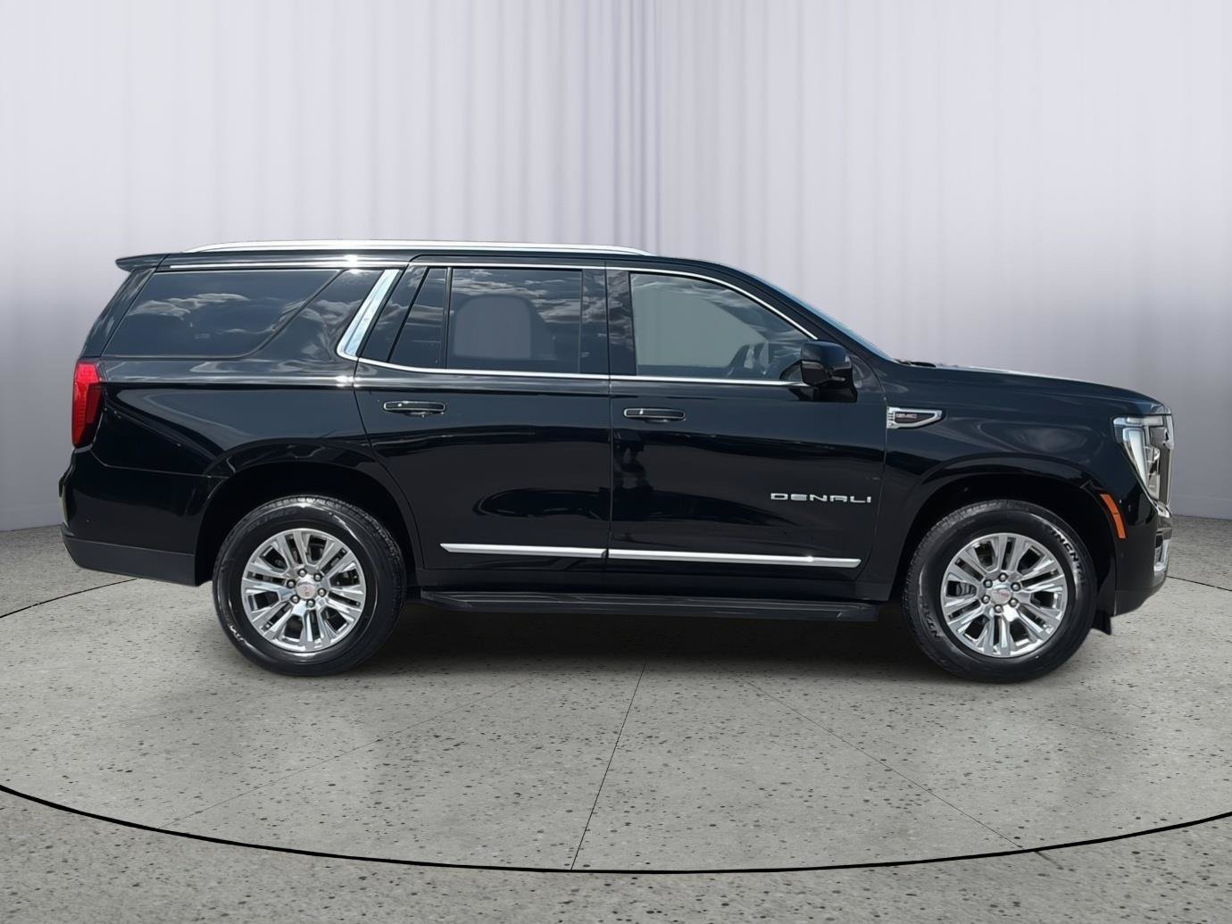Used 2025 GMC Yukon Denali AWD/4WD image 6