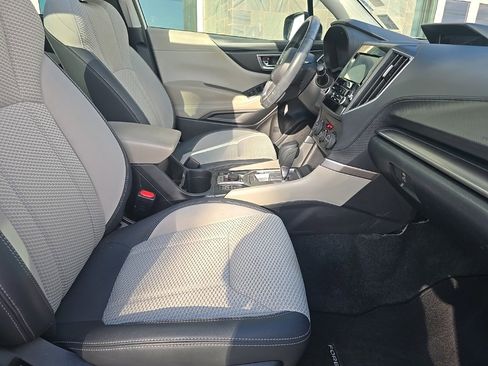 Used 2023 Subaru Forester Premium image 36