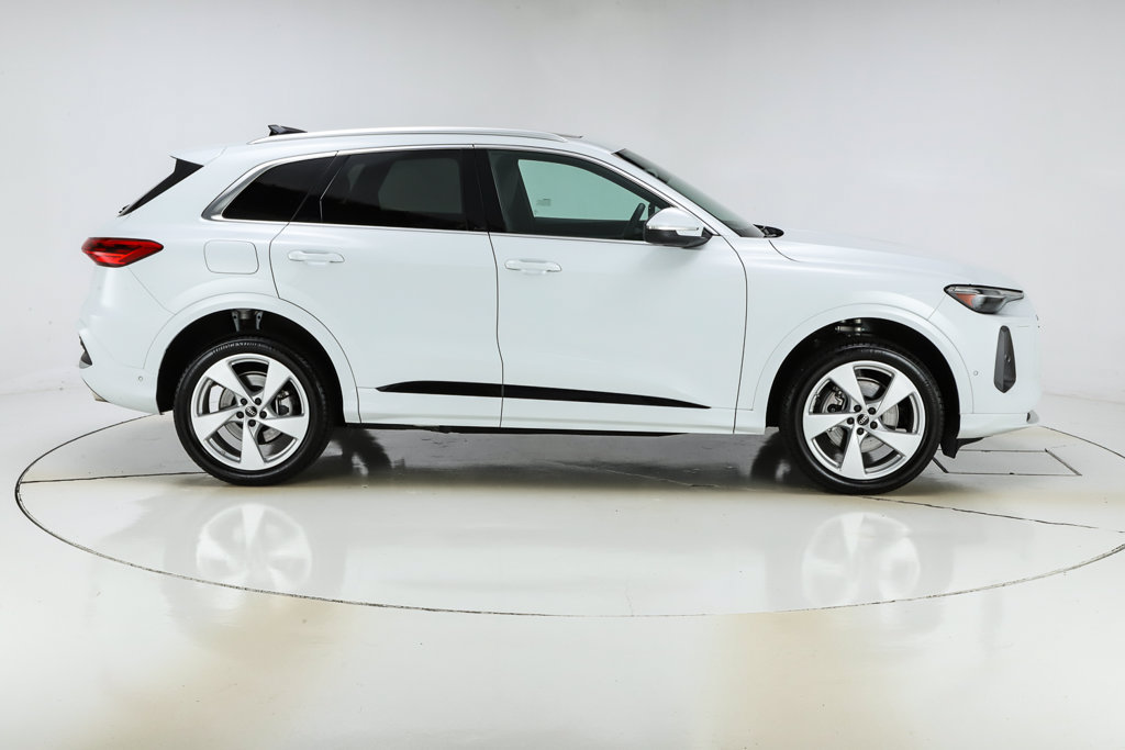 Used 2025 Audi Q5 Premium w/ Premium Plus AWD/4WD image 23