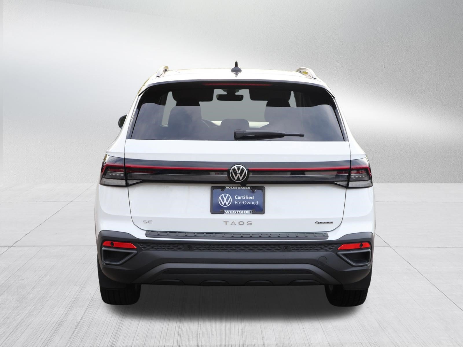 Certified 2025 Volkswagen Taos SE AWD/4WD image 5